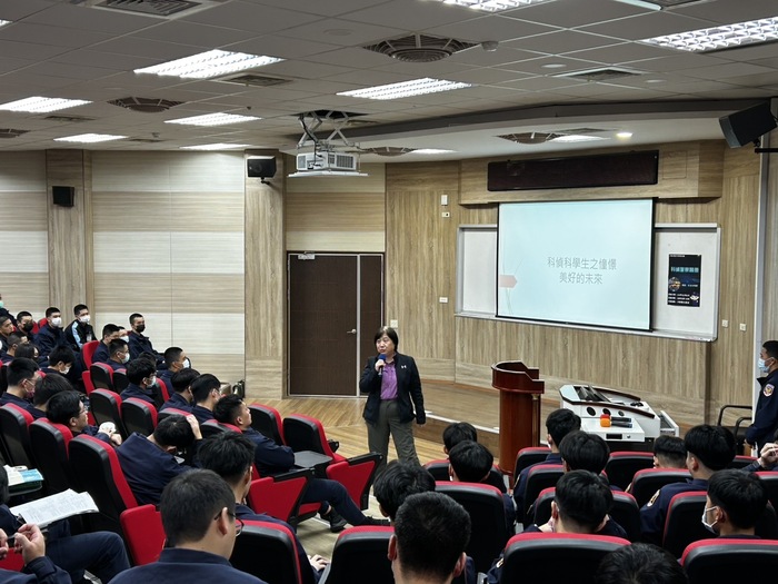 呂明都主任演講之影像圖片