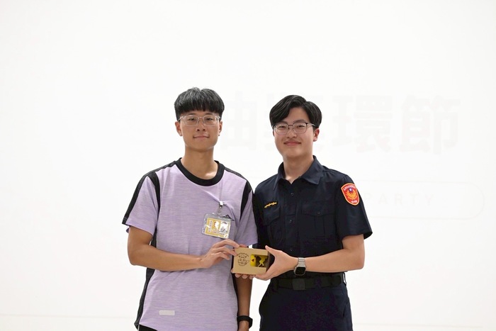 區隊長頒獎之影像