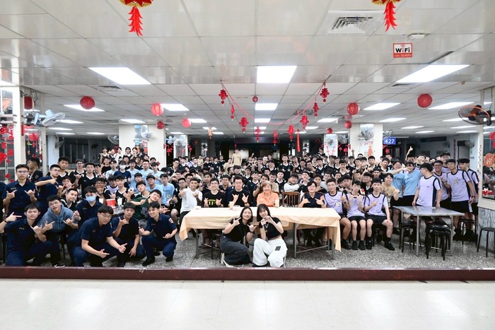 呂明都主任和科偵科全體同學之合影