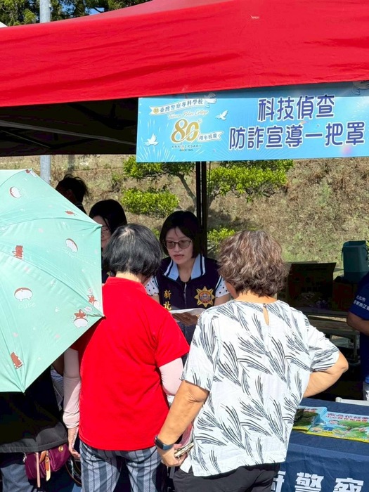 民眾蒞臨攤位之影像-7圖片