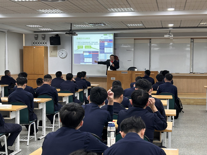 賴谷鑫主任演講之影像圖片