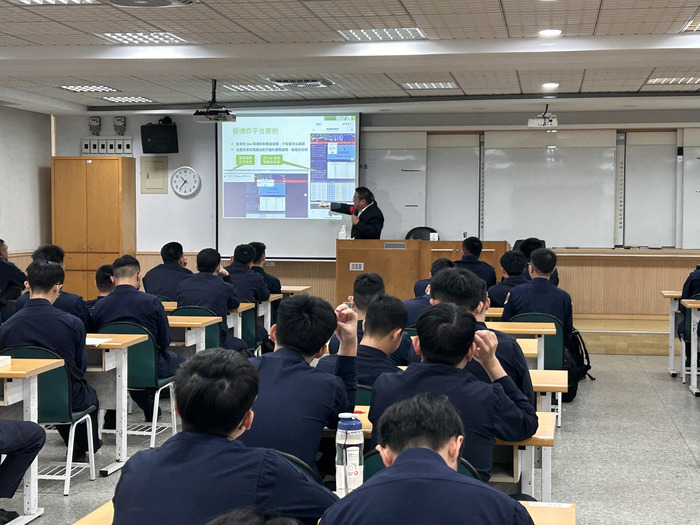 賴谷鑫主任演講之影像圖片